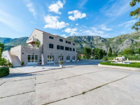 Apartments Azzurro- Two Bedroom Apartment with Terrace and Hot Tub Azzurro II-gornji